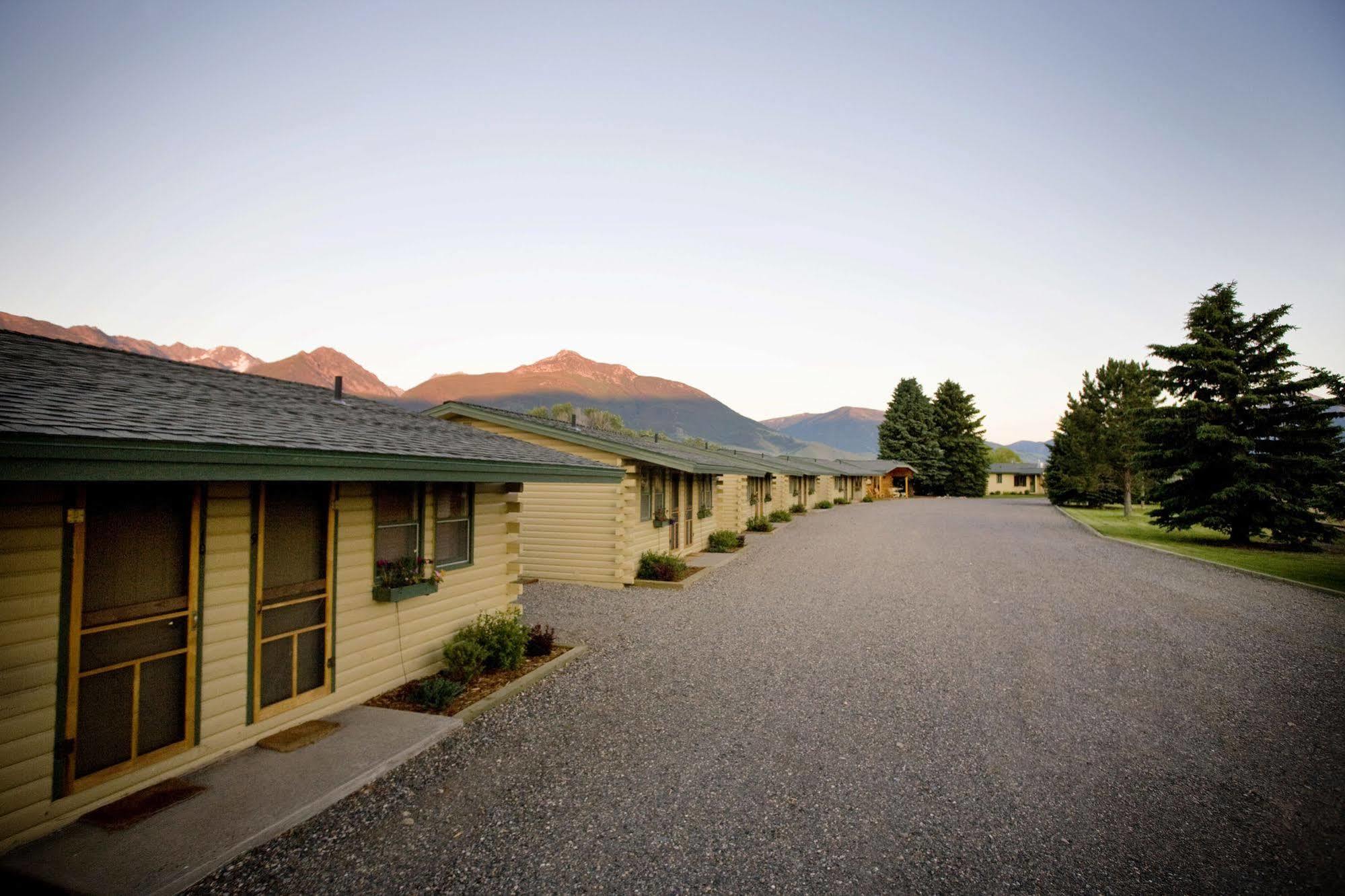 Yellowstone Valley Lodge, Ascend Hotel Collection Pray Exterior foto