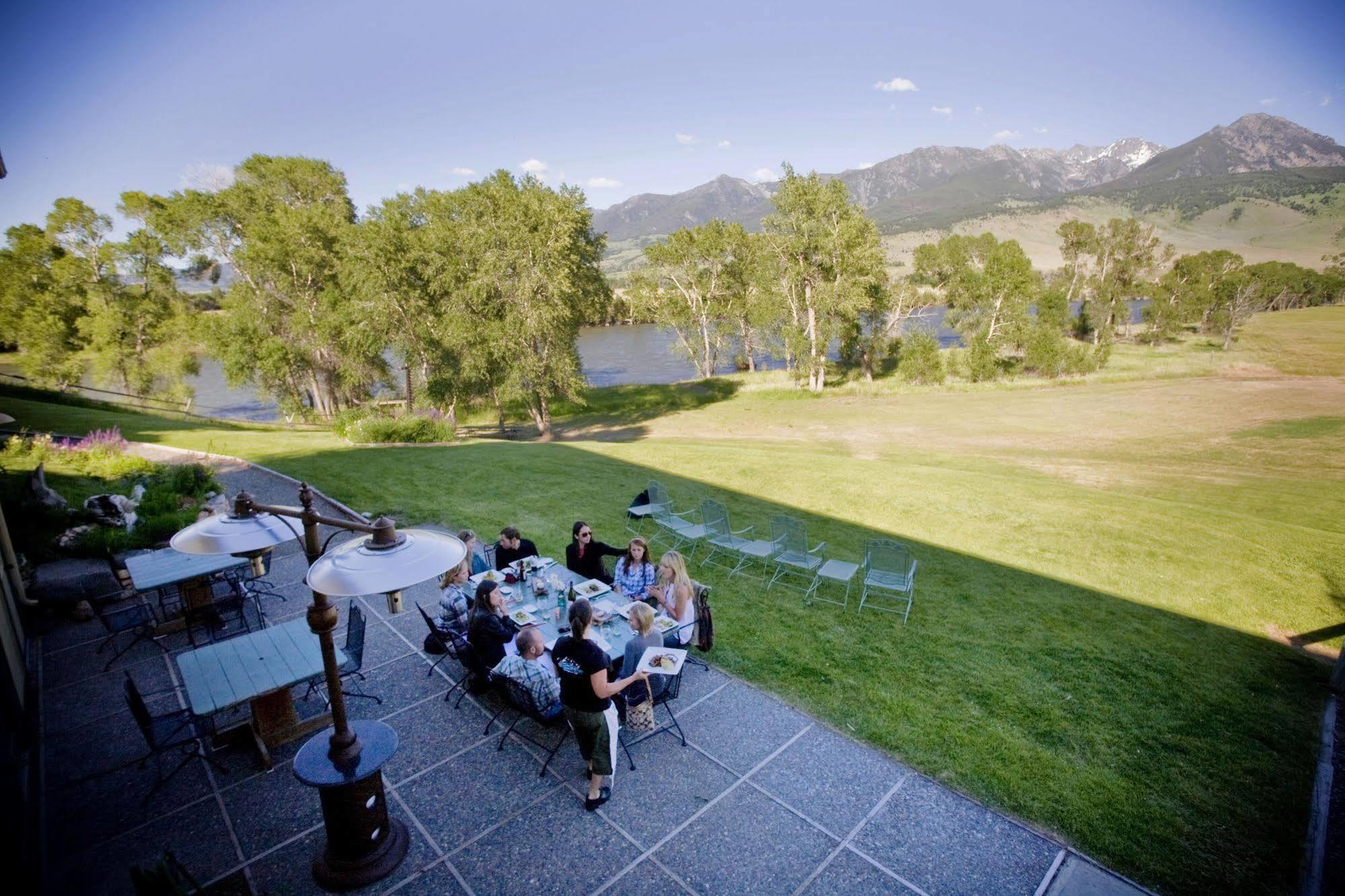Yellowstone Valley Lodge, Ascend Hotel Collection Pray Exterior foto