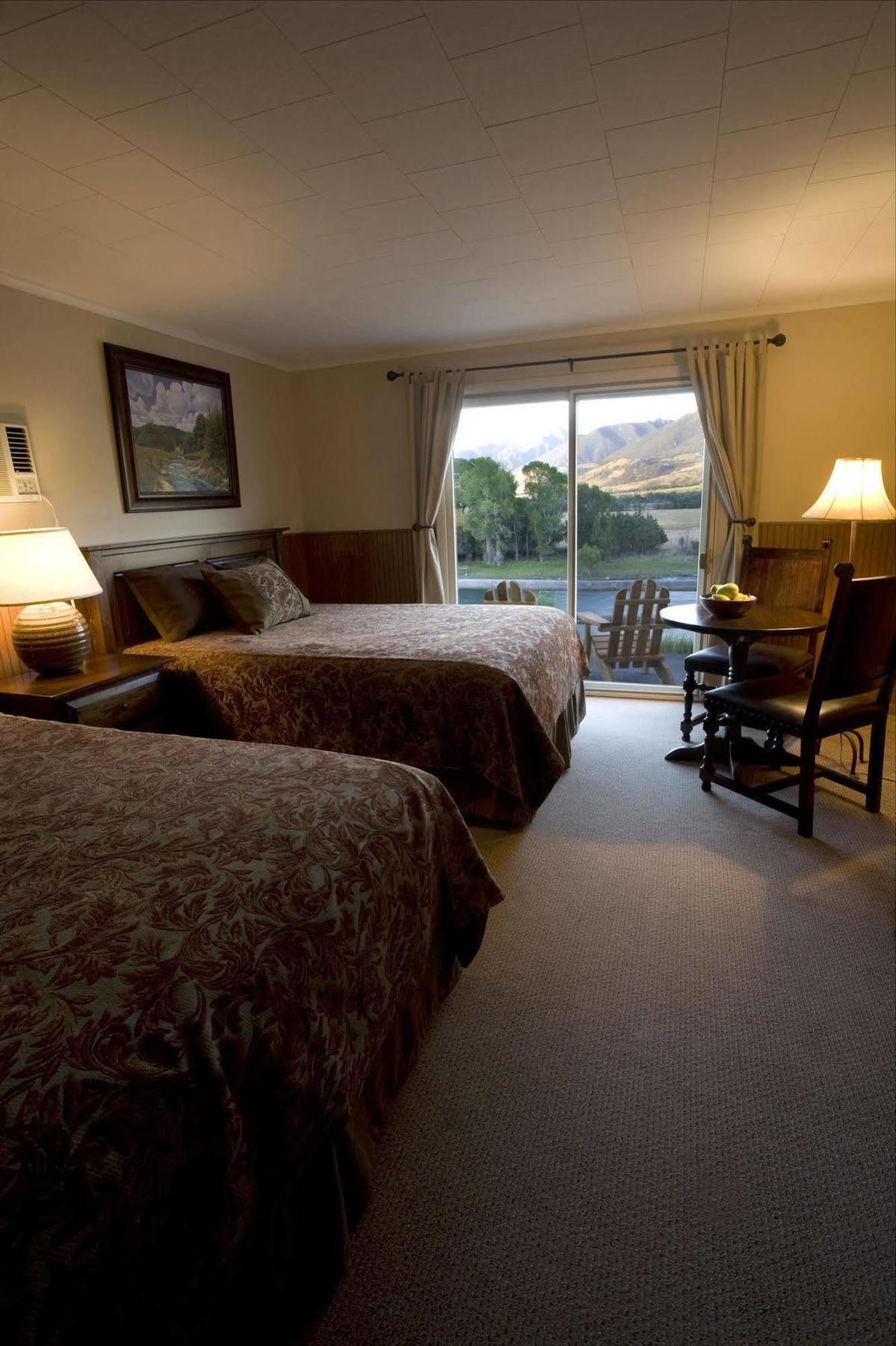 Yellowstone Valley Lodge, Ascend Hotel Collection Pray Exterior foto