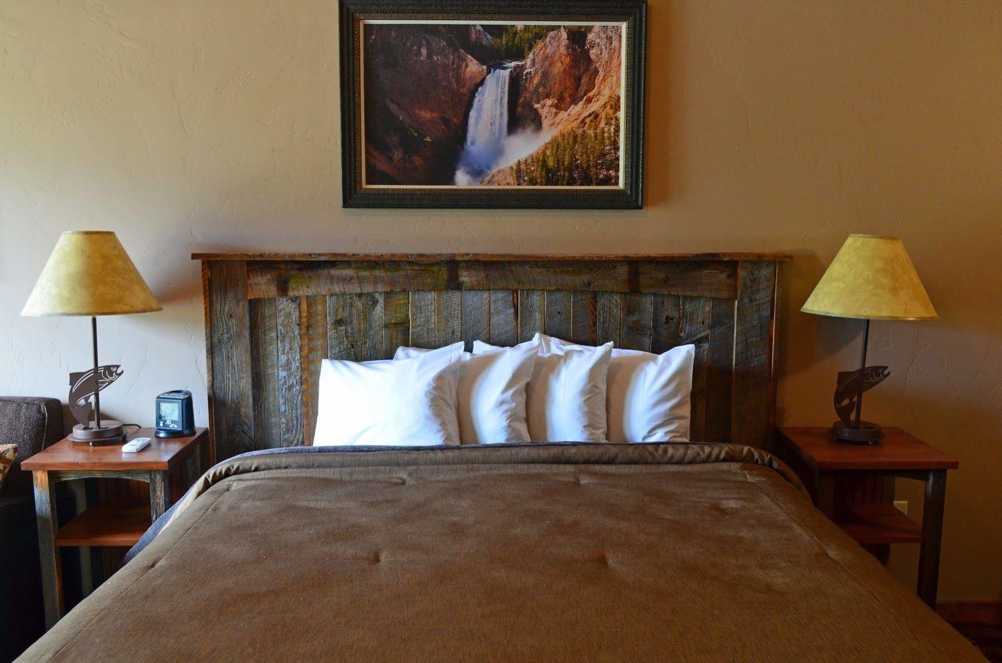 Yellowstone Valley Lodge, Ascend Hotel Collection Pray Exterior foto